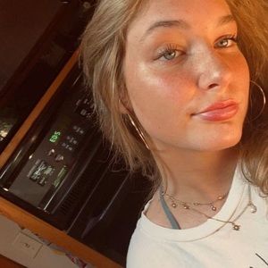 Meet your Posher, Addison